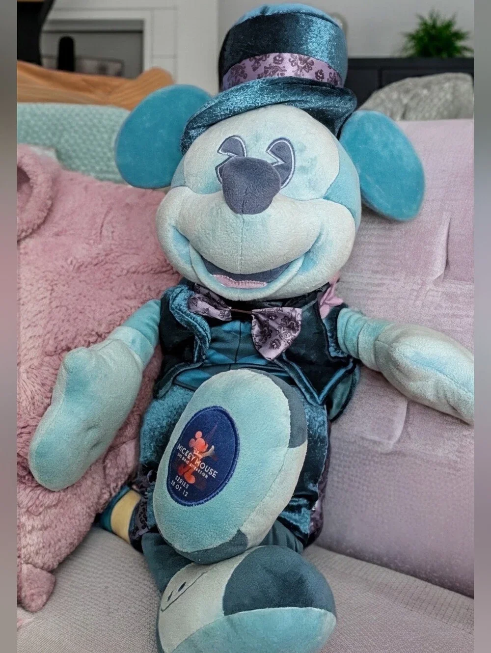 Disney Mickey Mouse: The Main Attraction Limited Release Plush ✨ Series 10 of 12